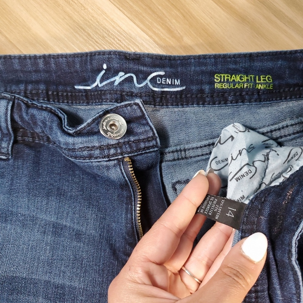 Capri Jeans - Picture 2 of 4
